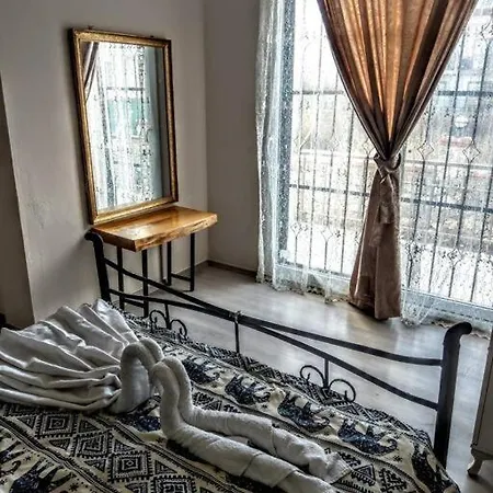 Cok Iyi Konumda 1+1 Daire Apartment *